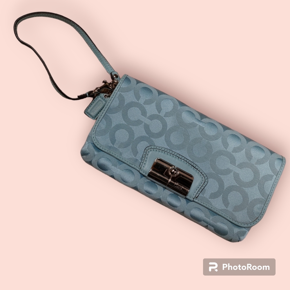 Coach signature C aqua wristlet